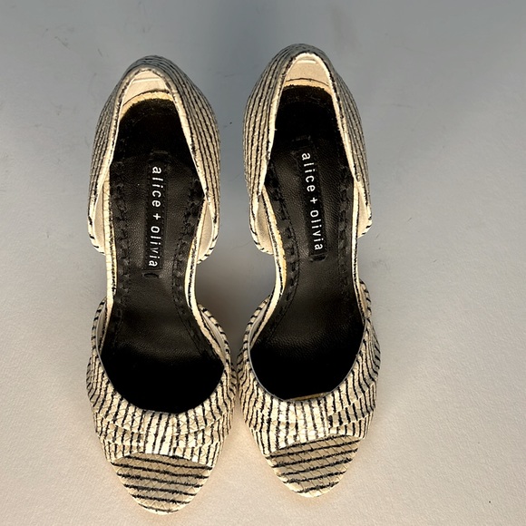 Alice + Olivia Gigi Peep Toe Snake Embossed Pumps EU 36 - Picture 5 of 10